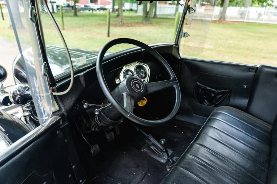 1930 Ford Model A Pickup & Model AA - Image 14 of 15