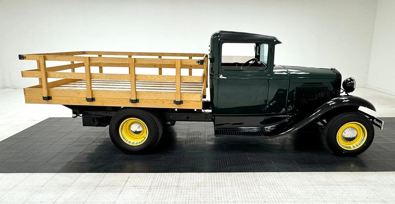 1930 Ford Model A Pickup & Model AA - Image 6 of 12