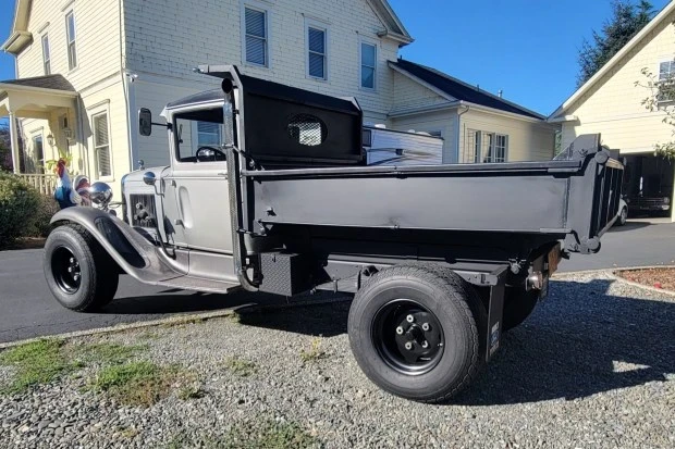 1930 Ford Model A Pickup & Model AA - Image 2 of 7