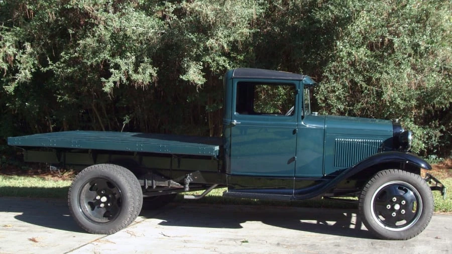 1930 Ford Model A Pickup & Model AA - Image 2 of 10
