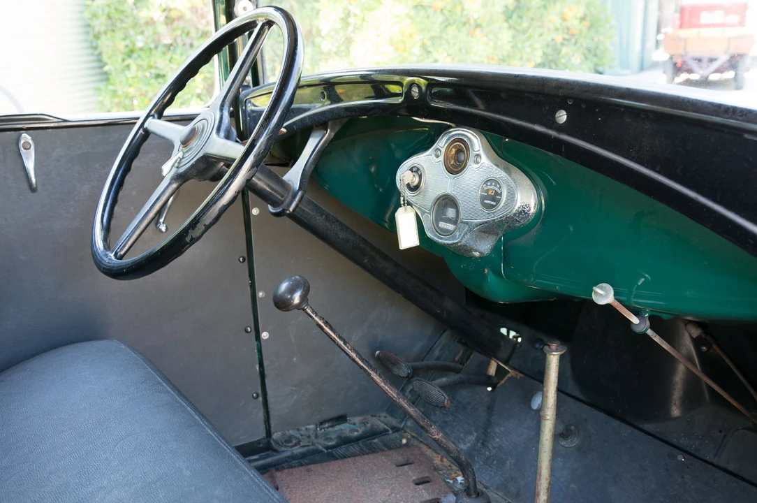 1930 Ford Model A Pickup & Model AA - Image 6 of 9