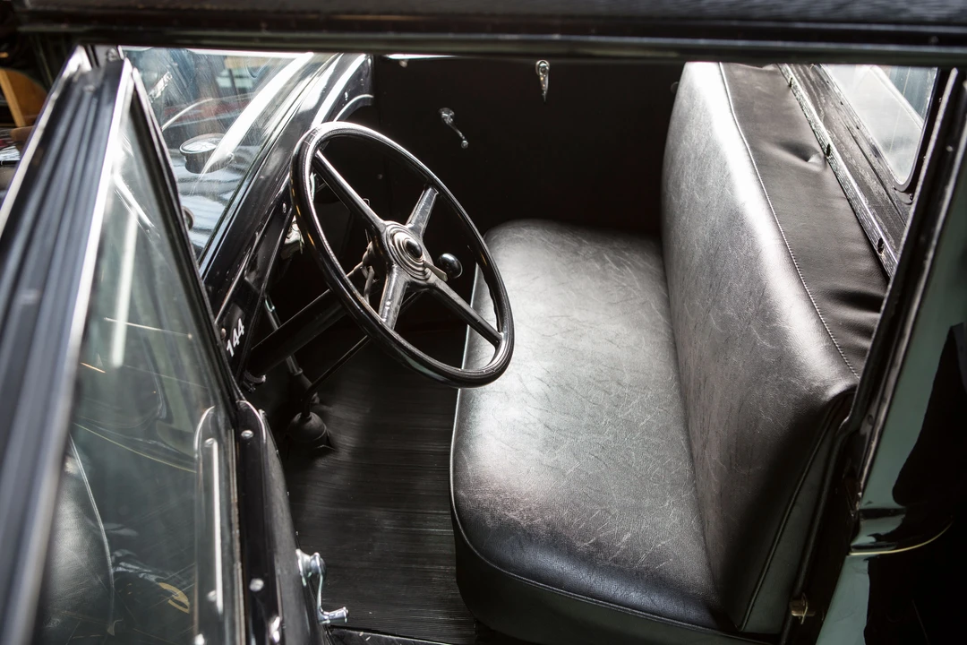 1930 Ford Model A Pickup & Model AA - Image 6 of 6