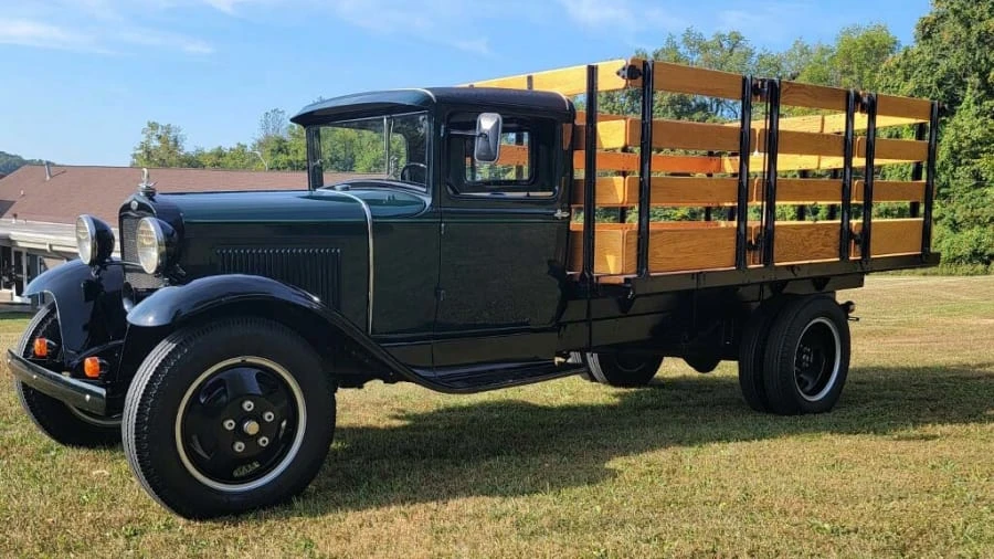 1930 Ford Model A Pickup & Model AA - Image 4 of 8