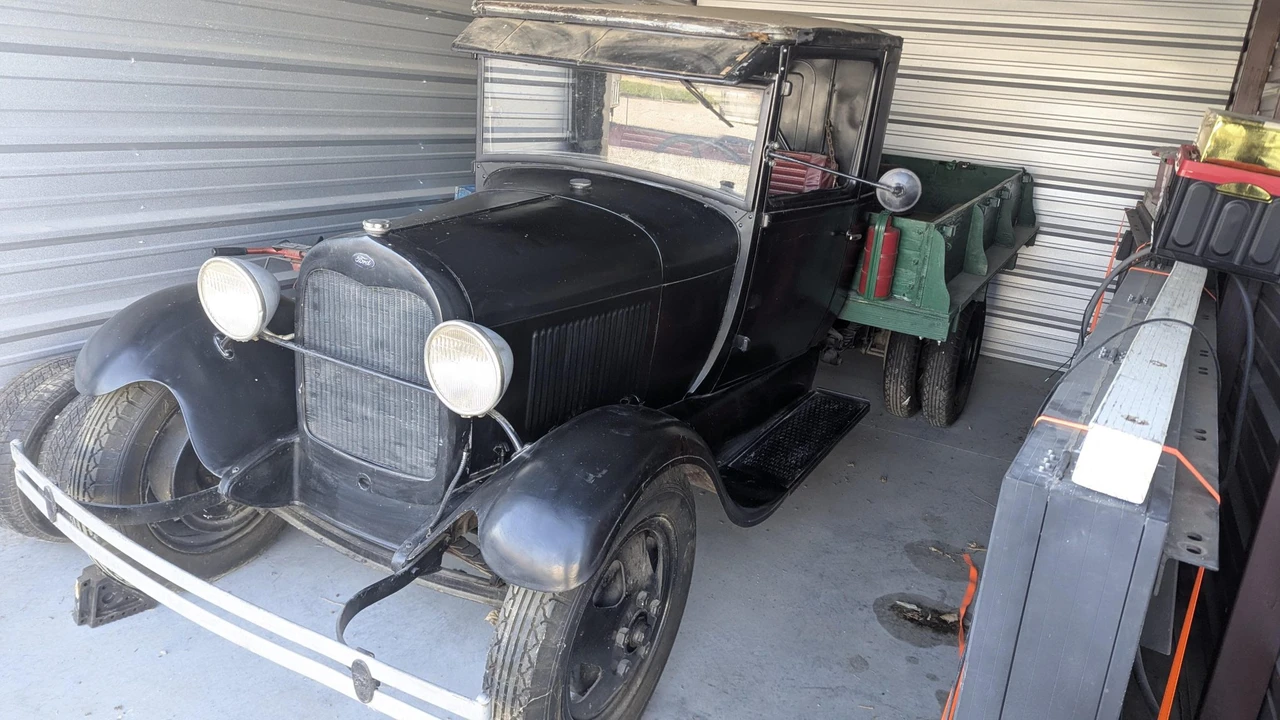 1930 Ford Model A Pickup & Model AA - Image 31 of 31