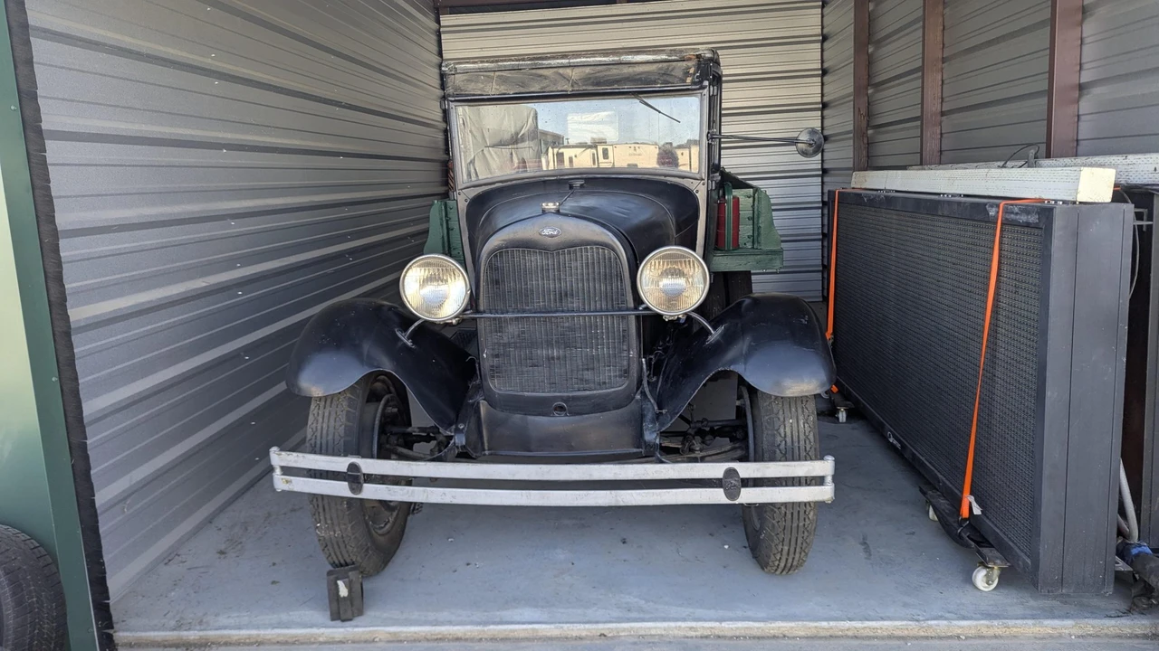 1930 Ford Model A Pickup & Model AA - Image 28 of 31