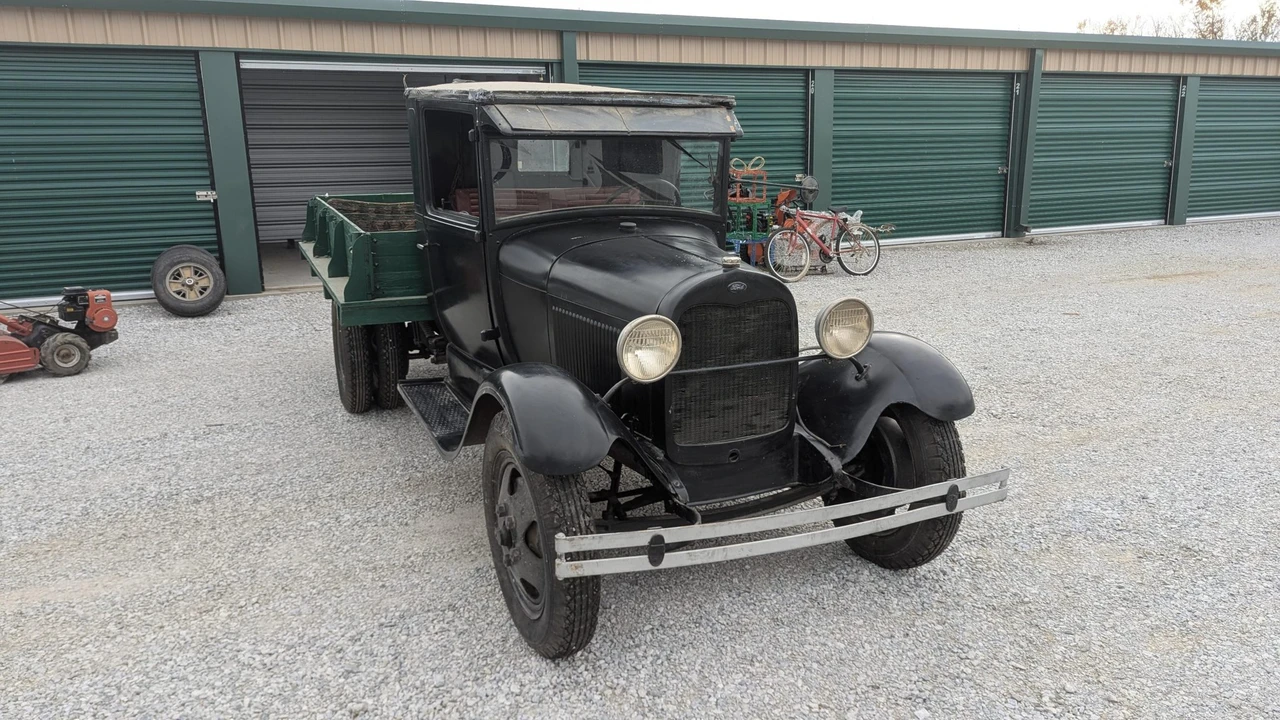1930 Ford Model A Pickup & Model AA - Image 22 of 31