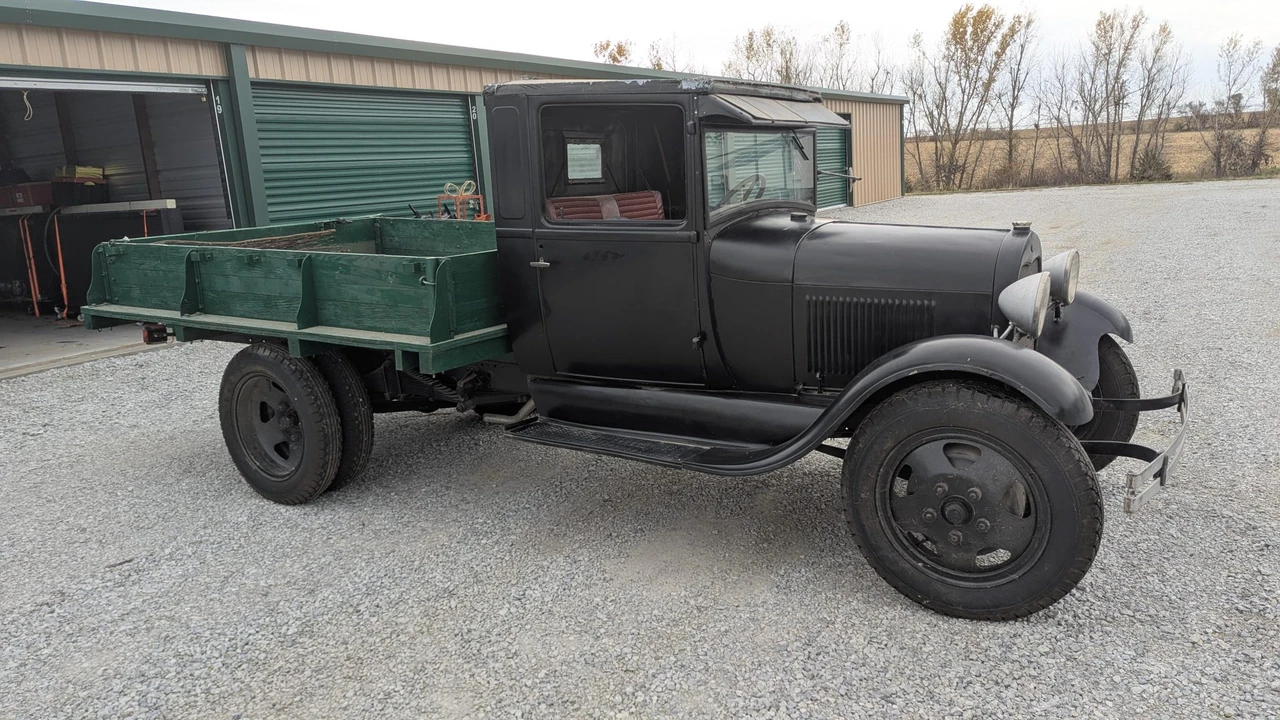 1930 Ford Model A Pickup & Model AA - Image 20 of 31