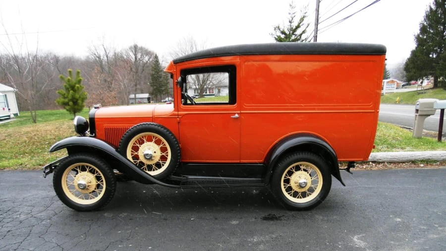 1930 Ford Model A Pickup & Model AA - Image 2 of 5