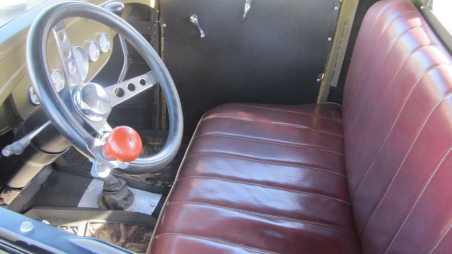 1930 Ford Model A Pickup & Model AA - Image 4 of 7