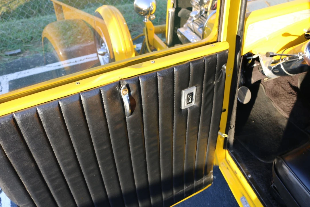 1930 Ford Model A Pickup & Model AA - Image 10 of 18