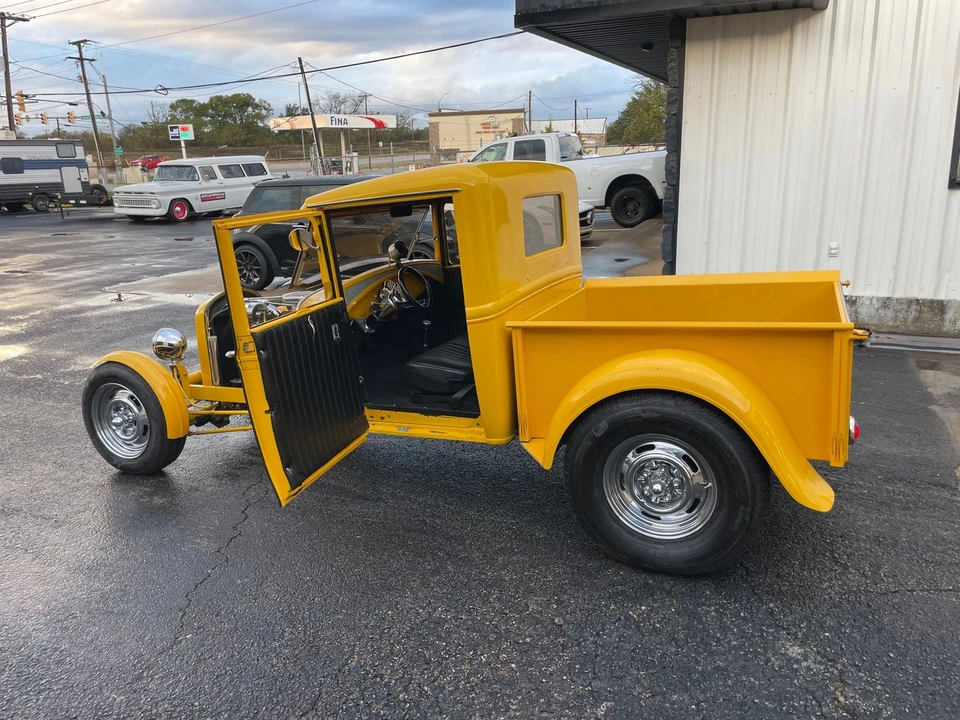 1930 Ford Model A Pickup & Model AA - Image 2 of 21