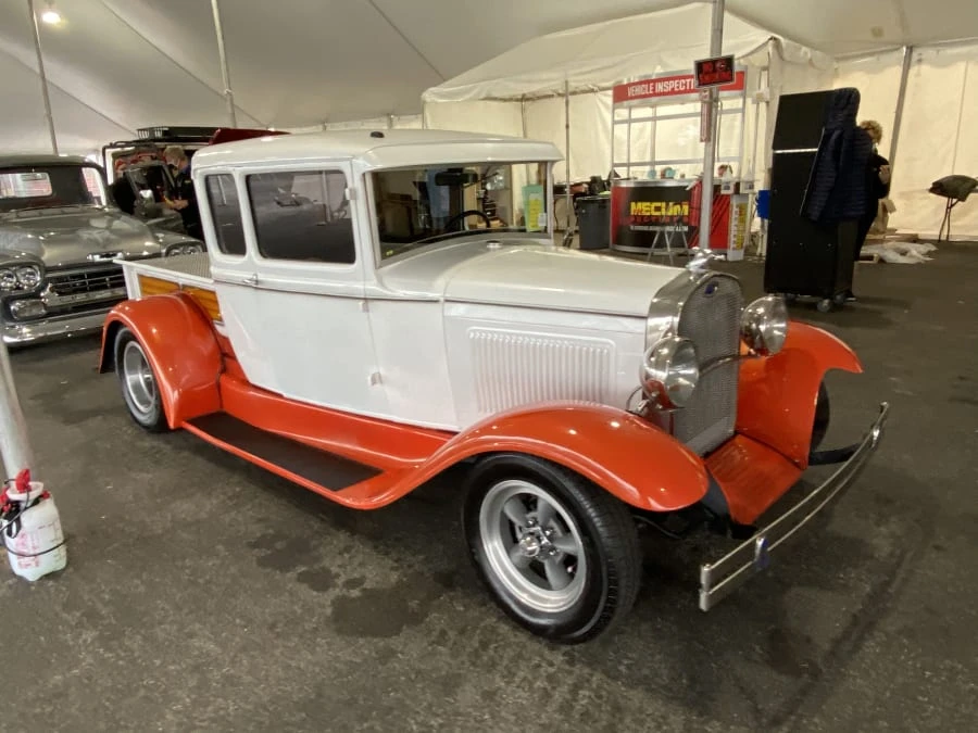 1930 Ford Model A Pickup & Model AA - Image 4 of 9