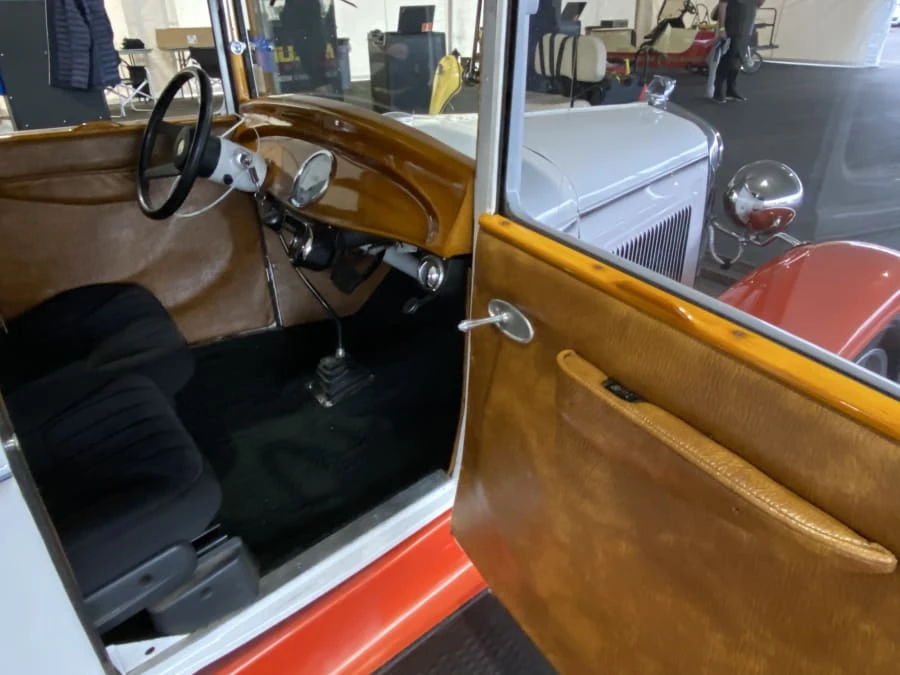 1930 Ford Model A Pickup & Model AA - Image 8 of 9