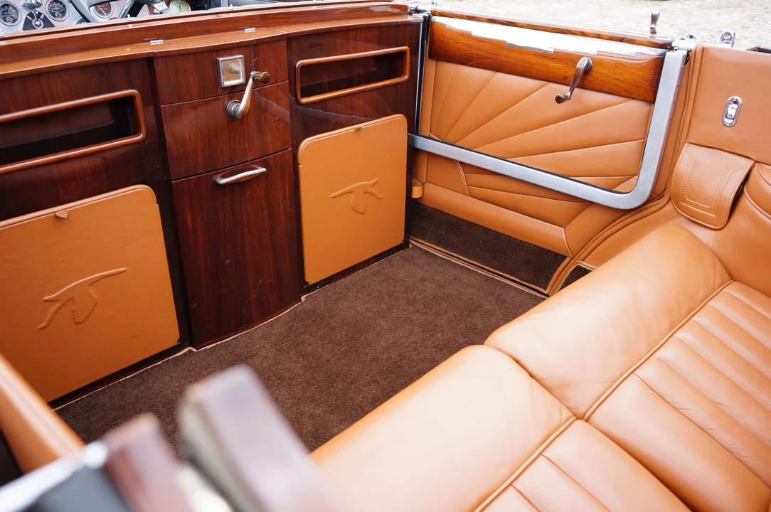 1930 Hispano-Suiza - Image 2 of 31