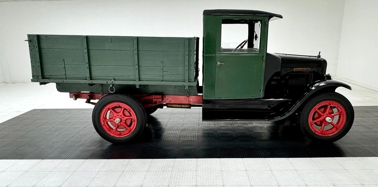 1930 International - Image 6 of 12