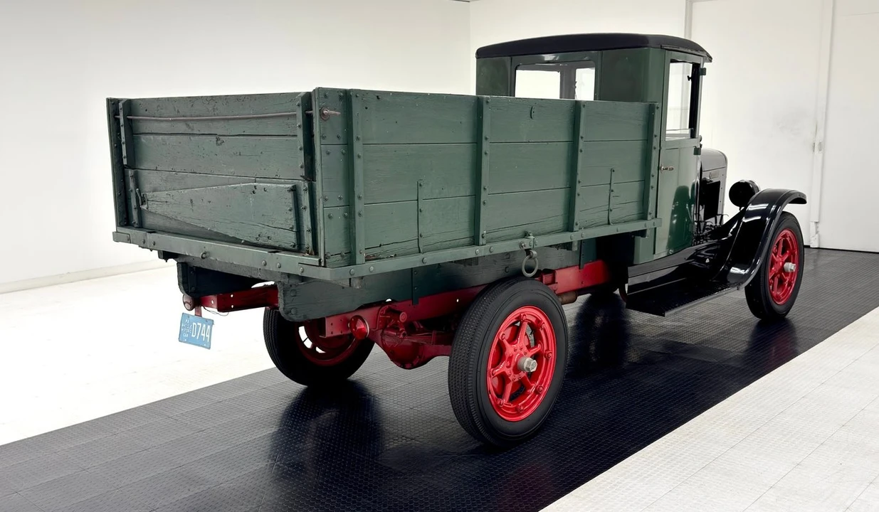 1930 International - Image 5 of 12
