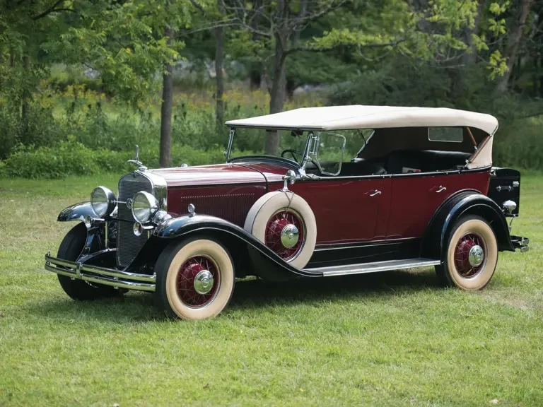 1930 LaSalle - Image 2 of 17