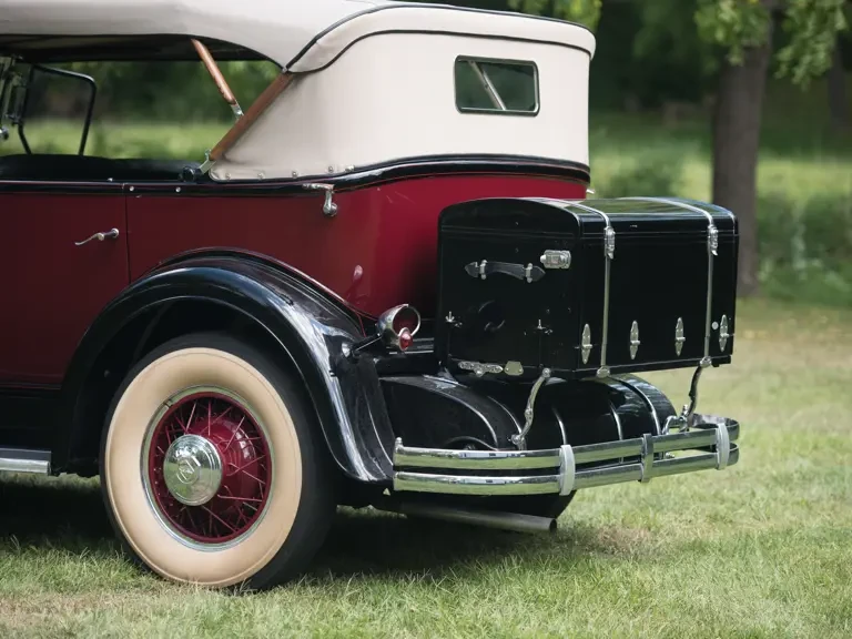 1930 LaSalle - Image 9 of 17