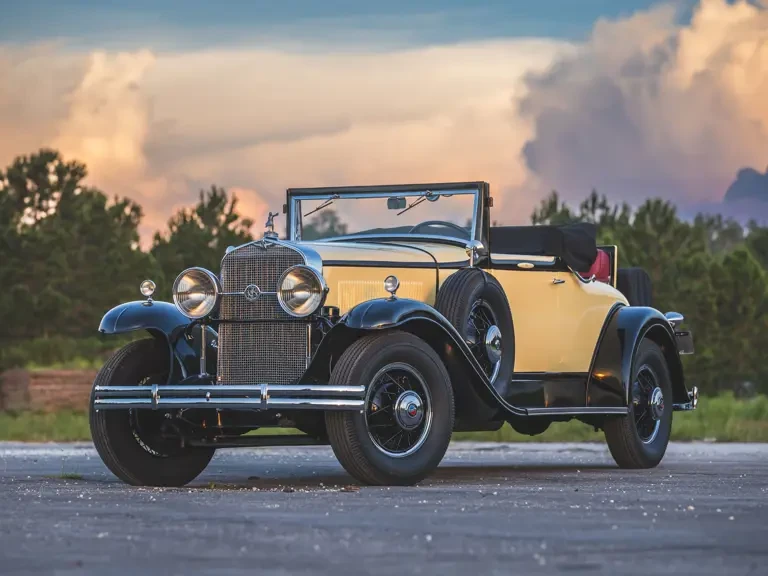 1930 LaSalle - Image 2 of 31