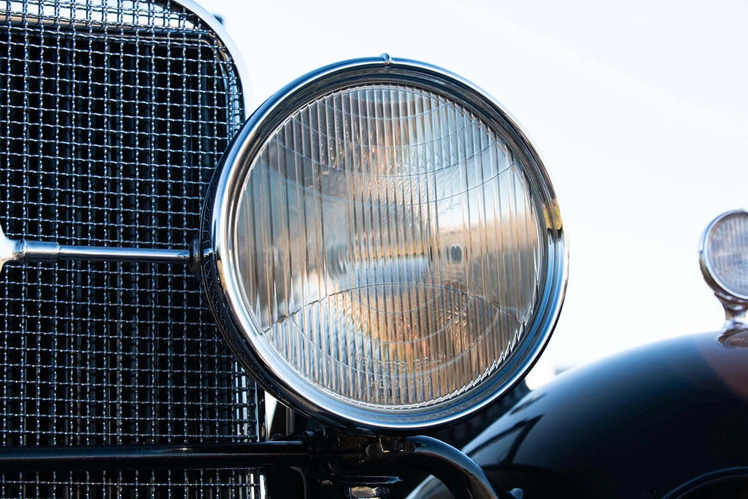 1930 LaSalle - Image 17 of 31