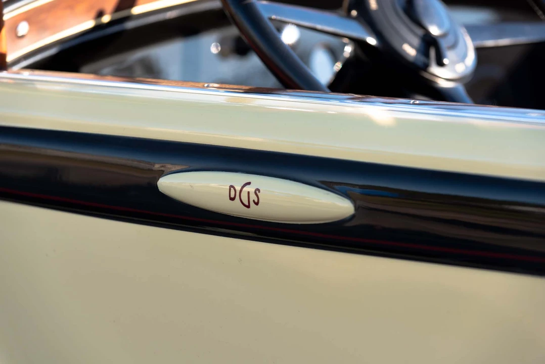 1930 LaSalle - Image 21 of 31