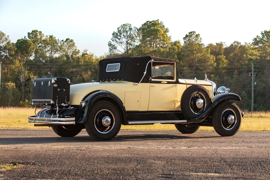 1930 LaSalle - Image 5 of 31