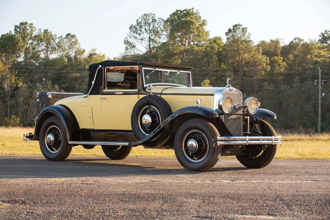 1930 LaSalle - Image 7 of 31