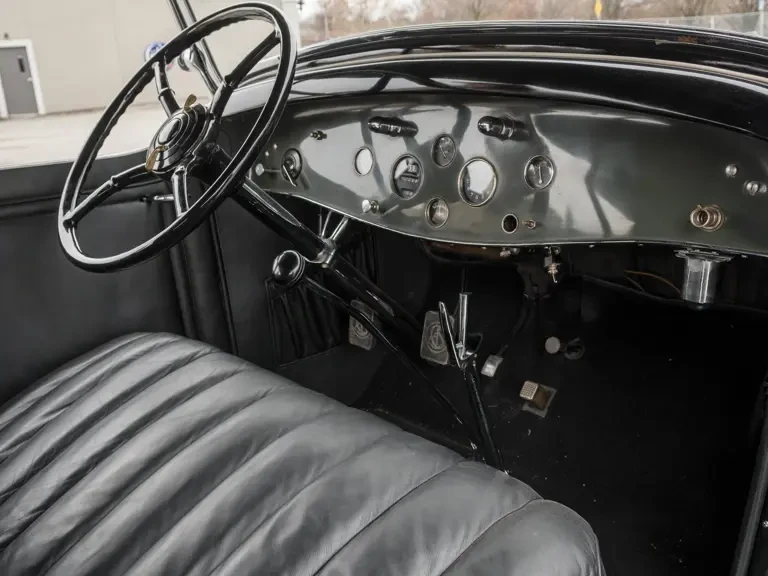 1930 LaSalle - Image 11 of 23