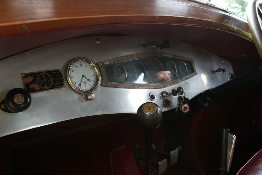 1930 Lancia - Image 11 of 29