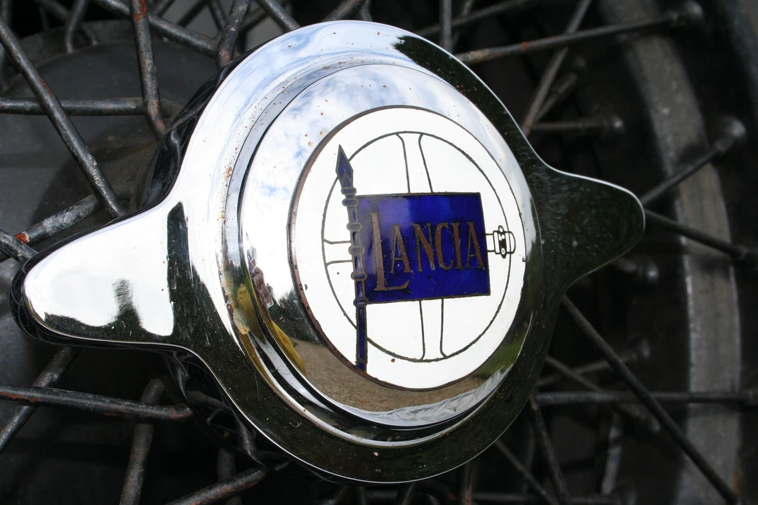 1930 Lancia - Image 2 of 29
