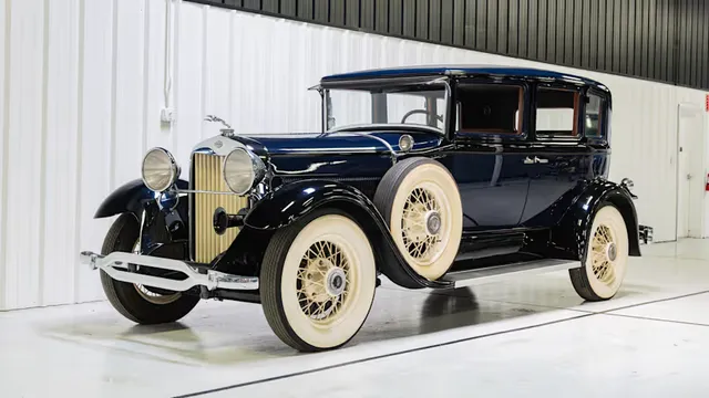 1930 Lincoln Town Car Sedan