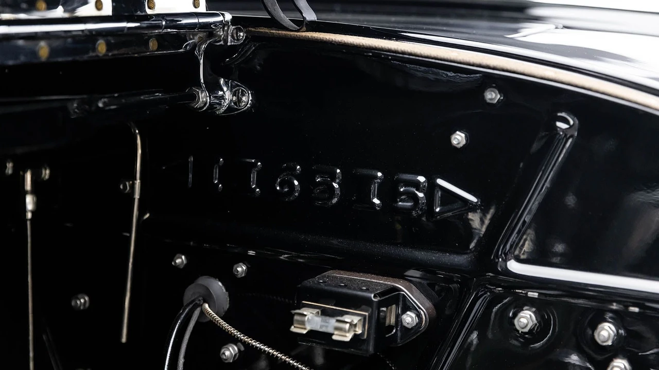 1930 Packard Eight - Image 5 of 31