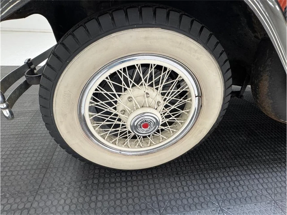 1930 Packard Eight - Image 16 of 31