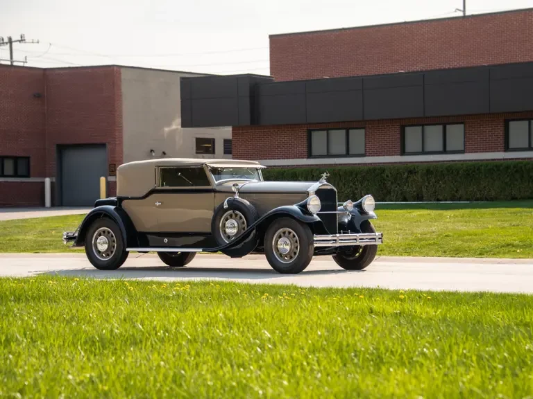 1930 Pierce-Arrow - Image 2 of 31