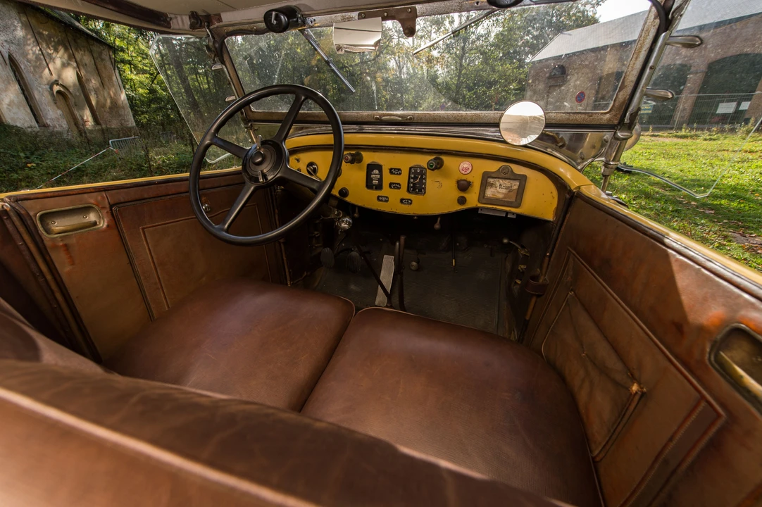1930 Pierce-Arrow - Image 7 of 10