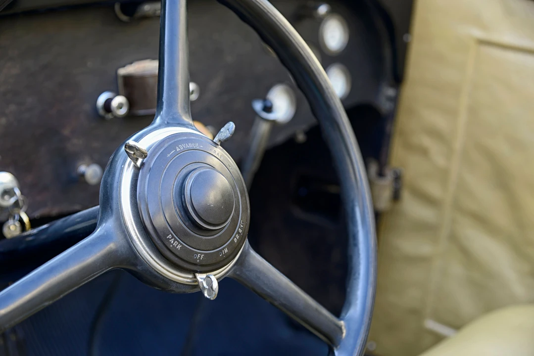 1930 Stutz Vertical Eight - Image 3 of 31
