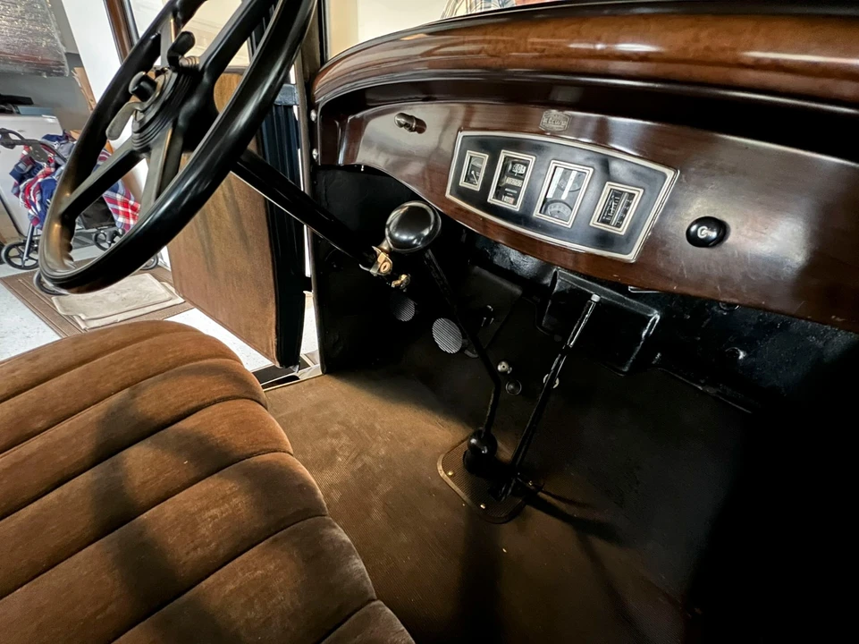 1930 Studebaker - Image 8 of 16