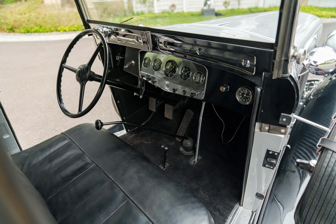 1931 Auburn Eight - Image 3 of 31