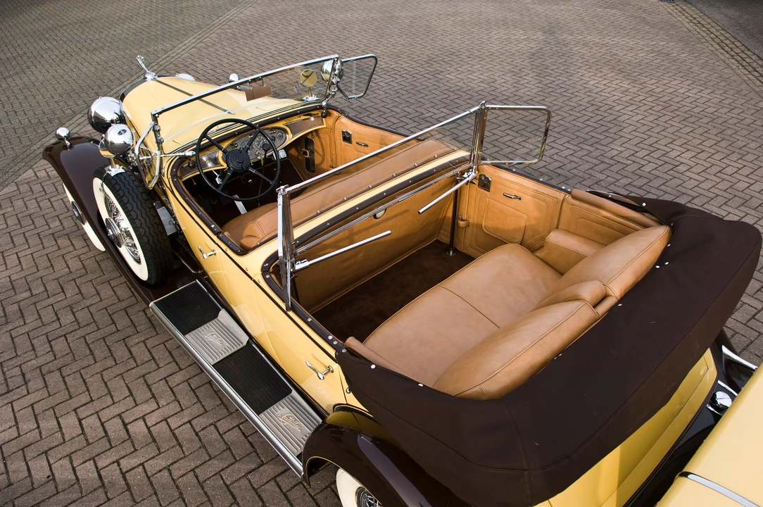 1931 Cadillac V-12 - Image 14 of 18