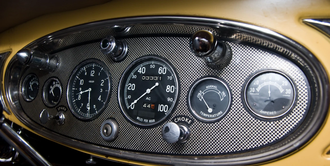 1931 Cadillac V-12 - Image 17 of 18