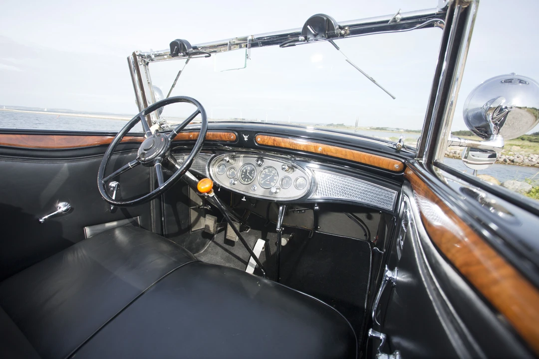 1931 Cadillac V-12 - Image 23 of 30