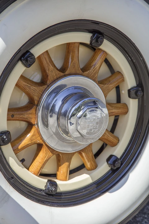 1931 Cadillac V-12 - Image 14 of 31