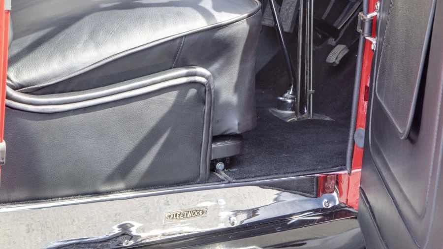 1931 Cadillac V-12 - Image 16 of 20