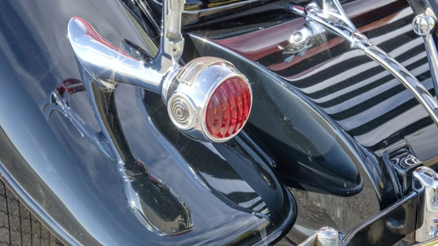 1931 Cadillac V-12 - Image 17 of 20