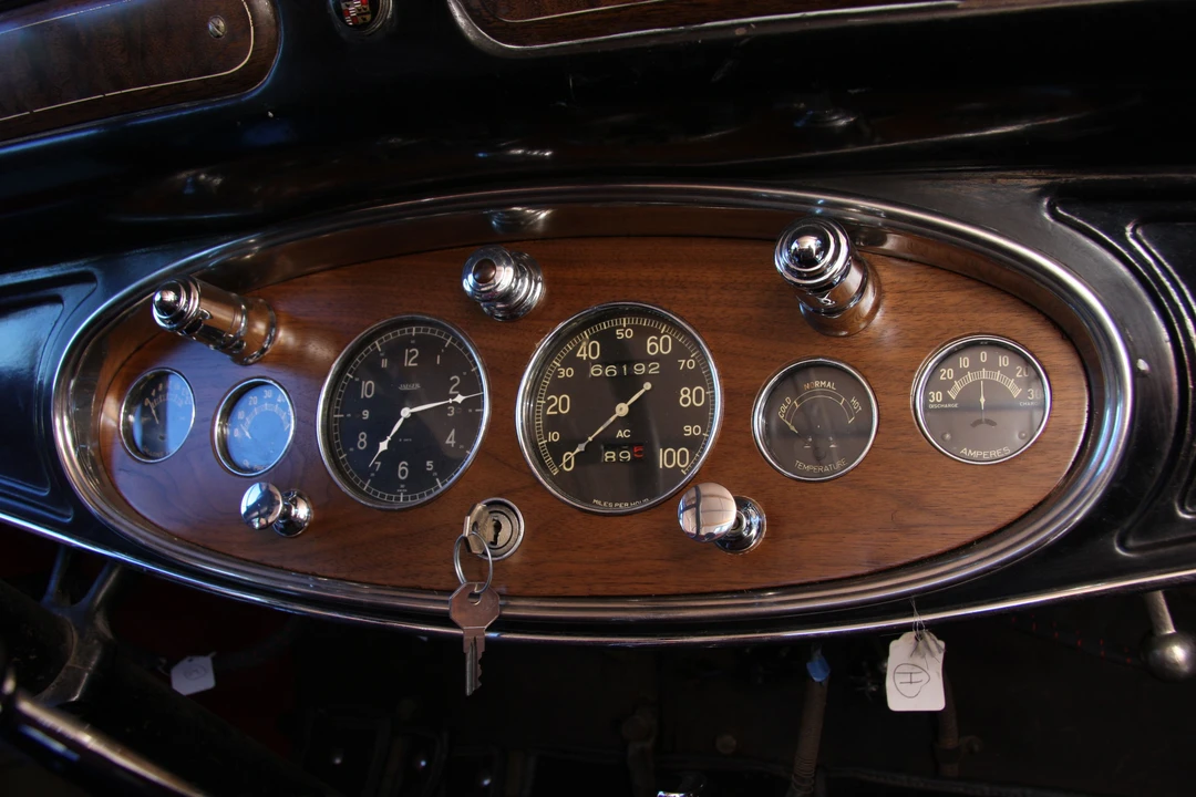 1931 Cadillac V-12 - Image 17 of 25