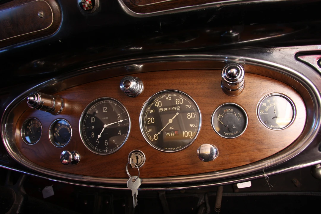 1931 Cadillac V-12 - Image 16 of 25