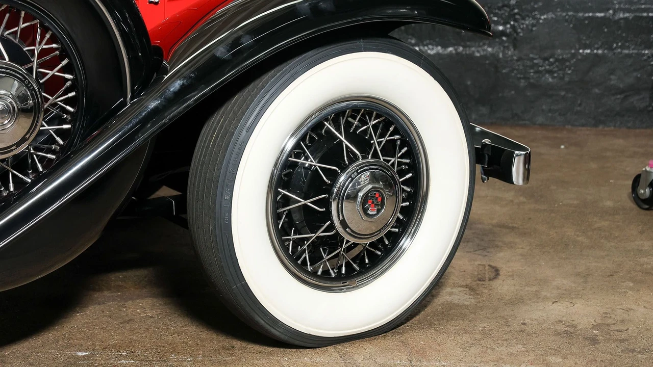 1931 Cadillac V-12 - Image 19 of 31
