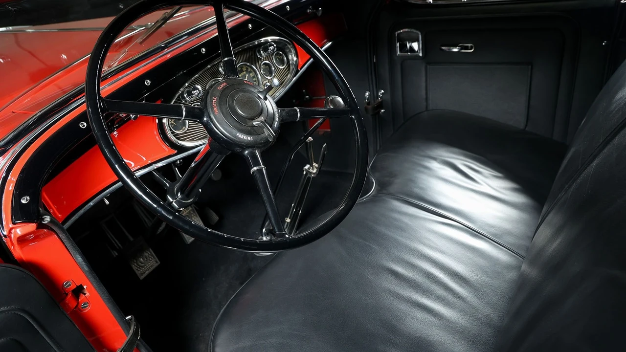 1931 Cadillac V-12 - Image 2 of 31
