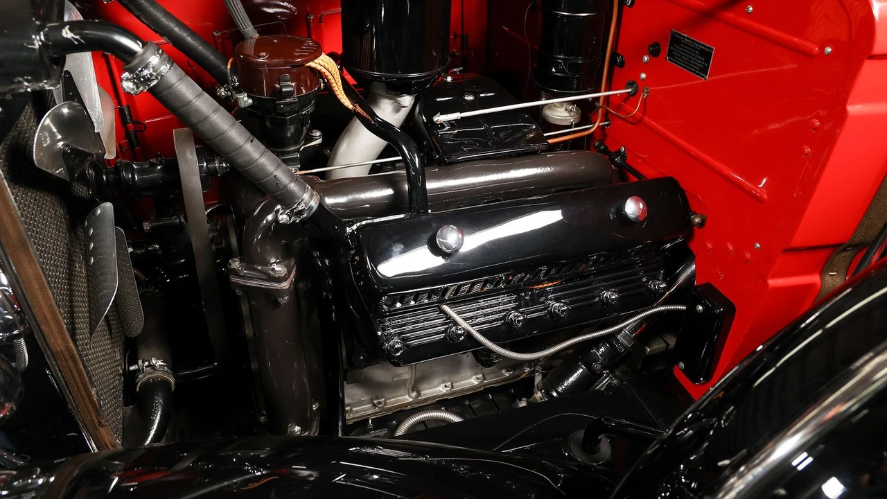 1931 Cadillac V-12 - Image 5 of 31