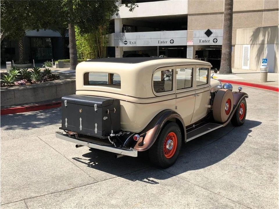 1931 Cadillac V-12 - Image 10 of 25